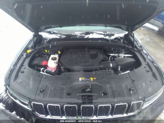 1C4RJKDG8N8512220 Jeep Grand Cherokee L Overland