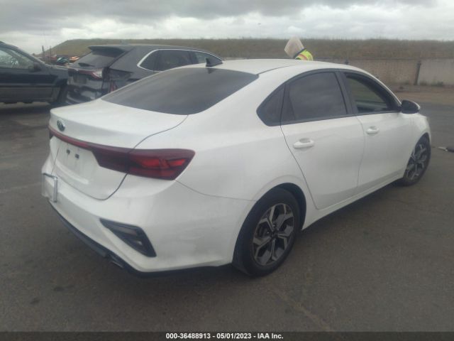 3KPF24AD8LE148065 KIA Forte Lxs