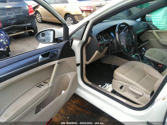 2017 Volkswagen Golf, VIN: WVWPR7AU2HW950254