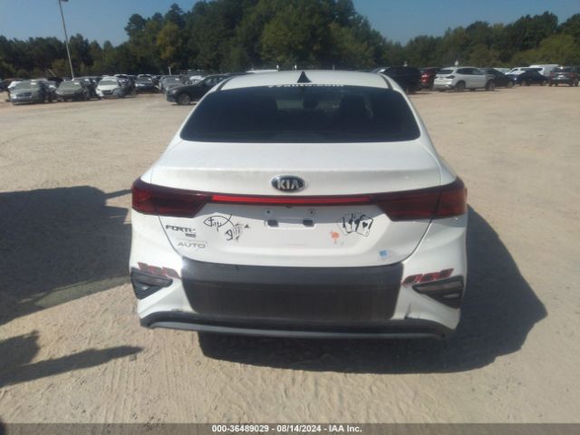 3KPF24AD3KE016457 KIA FORTE FE