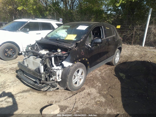 Chevrolet TRAX LS 2020 KL7CJKSB0LB053260 Image 2