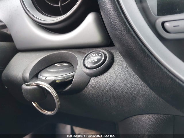 2010 MINI COOPER HARDTOP VIN: WMWMF3C55ATZ66138