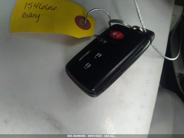 Toyota Prius Four 2015 JTDKN3DUXF1976833 Image 3