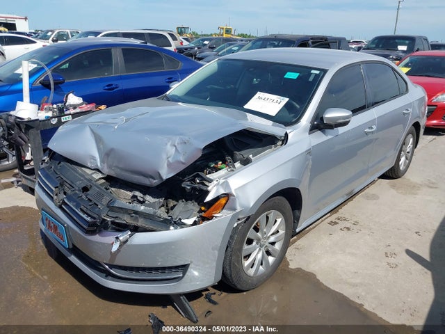 1VWAT7A3XFC037400 Volkswagen Passat 1.8t Wolfsburg Ed