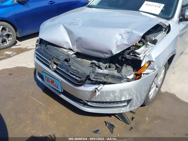 1VWAT7A3XFC037400 Volkswagen Passat 1.8t Wolfsburg Ed