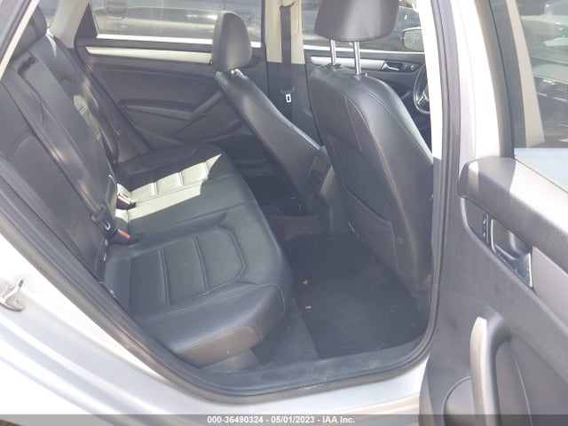 1VWAT7A3XFC037400 Volkswagen Passat 1.8t Wolfsburg Ed
