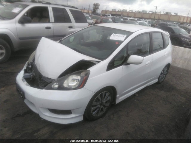 2013 HONDA FIT SPORT VIN: JHMGE8H63DC002772
