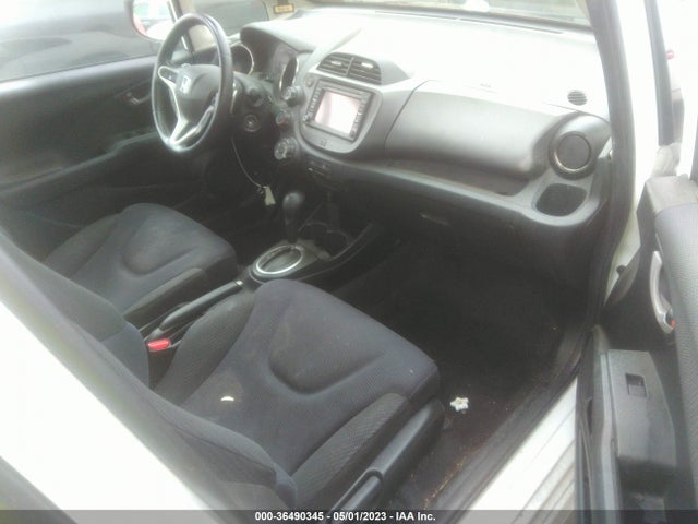 2013 HONDA FIT SPORT VIN: JHMGE8H63DC002772