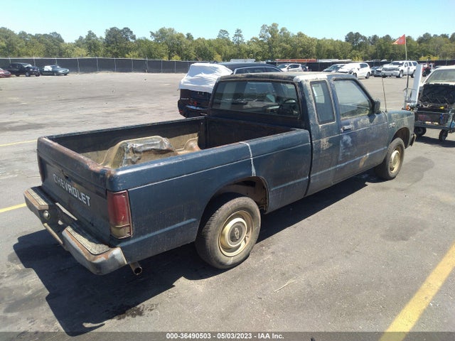 1983 CHEVROLET S TRUCK S10 VIN: 1GCBS14Y1D2181225