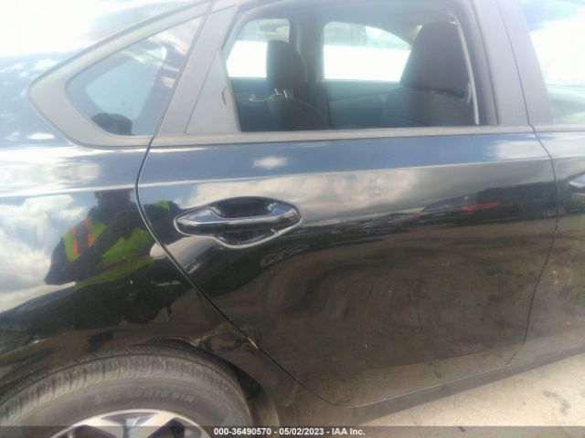 3KPF24AD8KE066075 KIA Forte Lxs