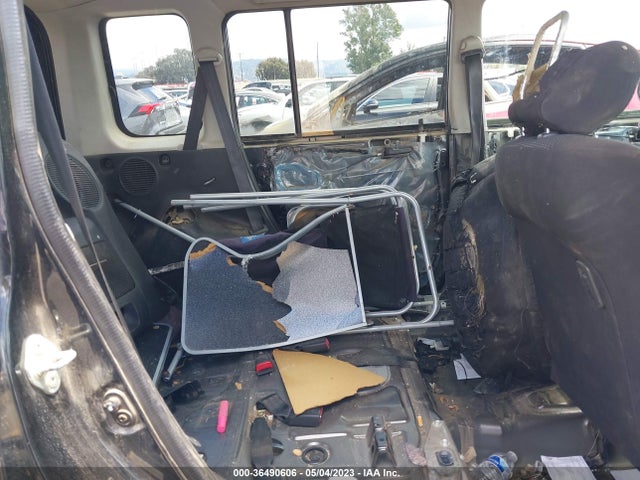 2004 SCION XB VIN: JTLKT334240139654