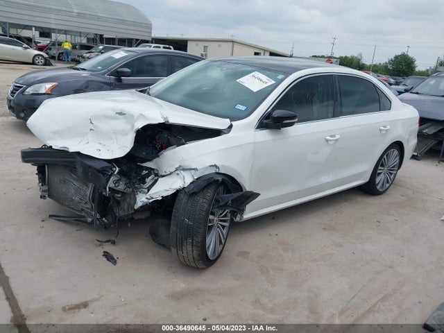 1VWBS7A3XFC081890 Volkswagen Passat 1.8t Sport