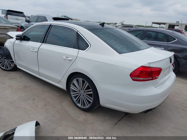 1VWBS7A3XFC081890 Volkswagen Passat 1.8t Sport