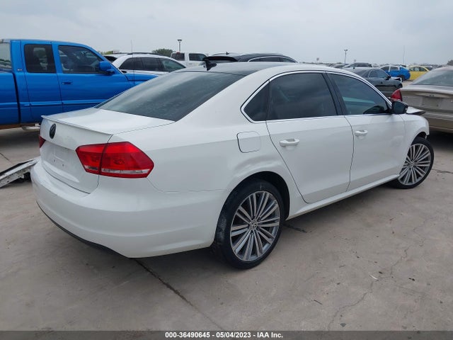 1VWBS7A3XFC081890 Volkswagen Passat 1.8t Sport