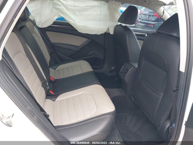 1VWBS7A3XFC081890 Volkswagen Passat 1.8t Sport