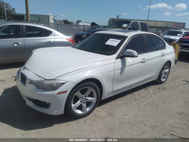 BMW 3 Series 320i 2015 WBA3B1C59FK139333 Image 2