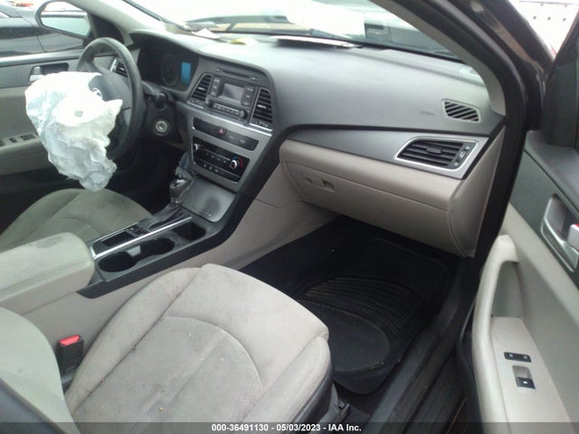 2015 HYUNDAI SONATA 2.4L SE VIN: 5NPE24AF4FH131535