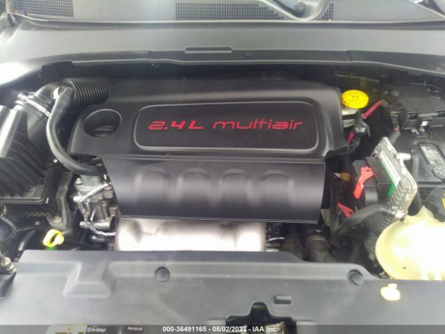 3C4NJCBB3JT140552 Jeep Compass Latitude