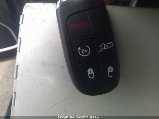3C4NJCBB3JT140552 Jeep Compass Latitude