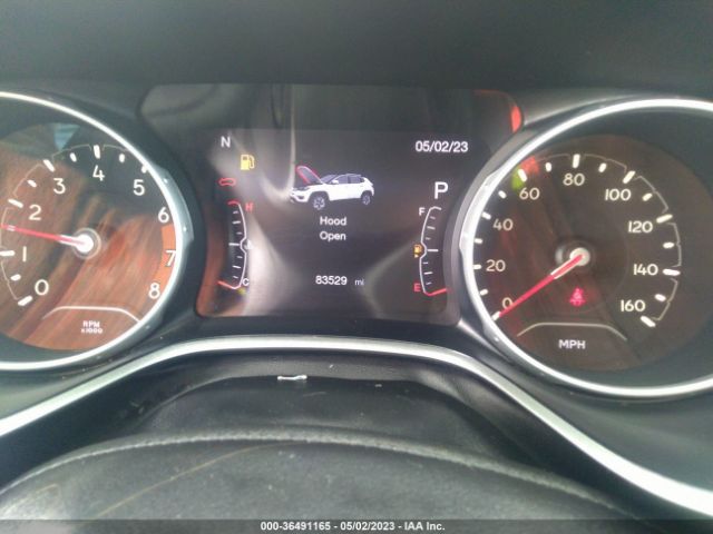 3C4NJCBB3JT140552 Jeep Compass Latitude