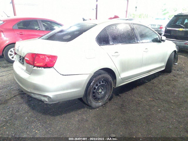 2014 VOLKSWAGEN JETTA SEDAN SE VIN: 3VWD17AJ3EM301698