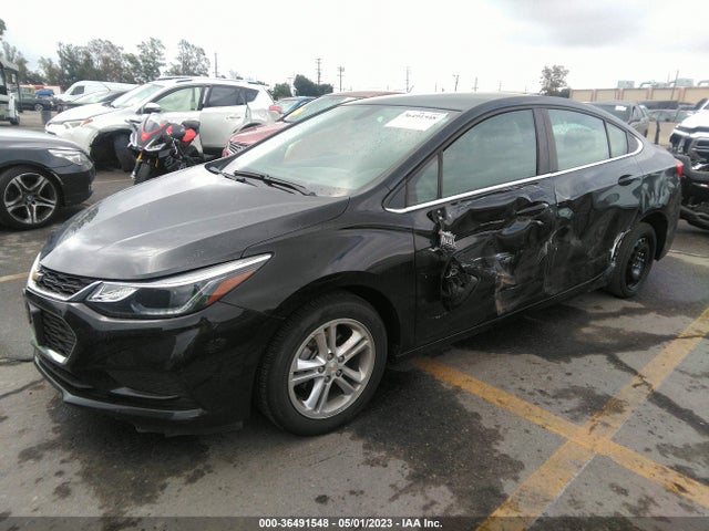 Chevrolet CRUZE LT 2018 1G1BE5SM5J7191861 Image 2