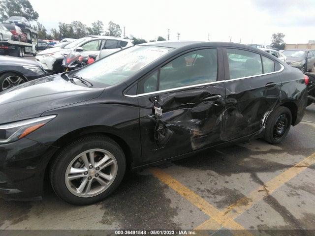 Chevrolet CRUZE LT 2018 1G1BE5SM5J7191861 Image 7