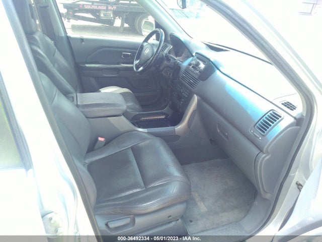 2004 HONDA PILOT EX VIN: 2HKYF18534H615772