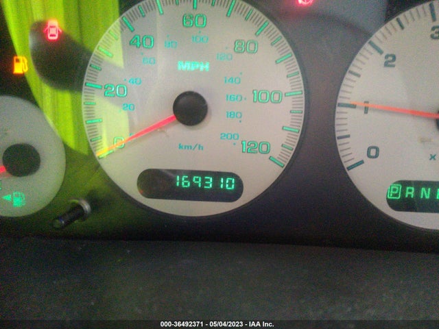 2002 DODGE CARAVAN SPORT VIN: 2B4GP44R72R705684
