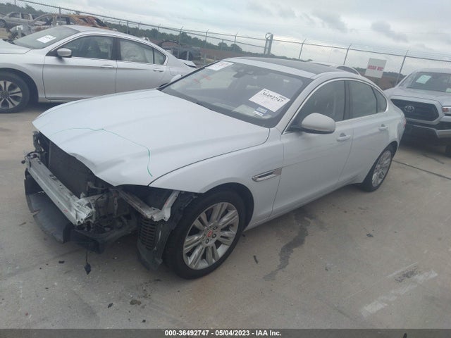 Jaguar Xf 35t Premium 2017 SAJBD4BV1HCY35579 Image 2