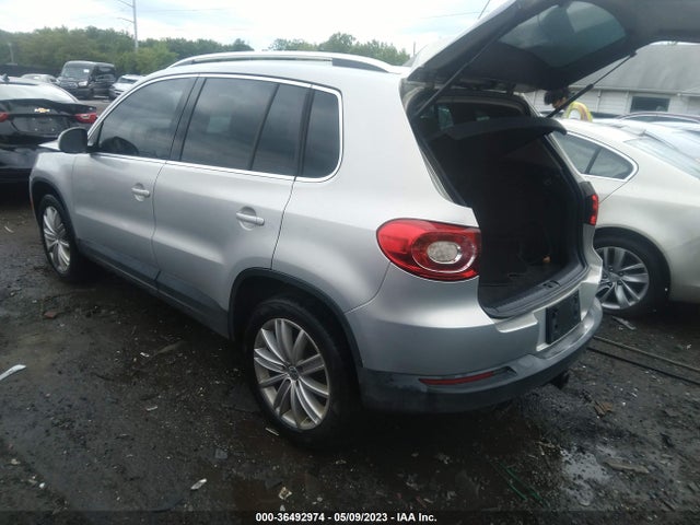 2010 VOLKSWAGEN TIGUAN SEL VIN: WVGAV7AX2AW513707