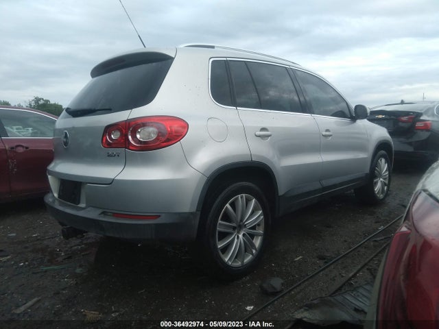 2010 VOLKSWAGEN TIGUAN SEL VIN: WVGAV7AX2AW513707