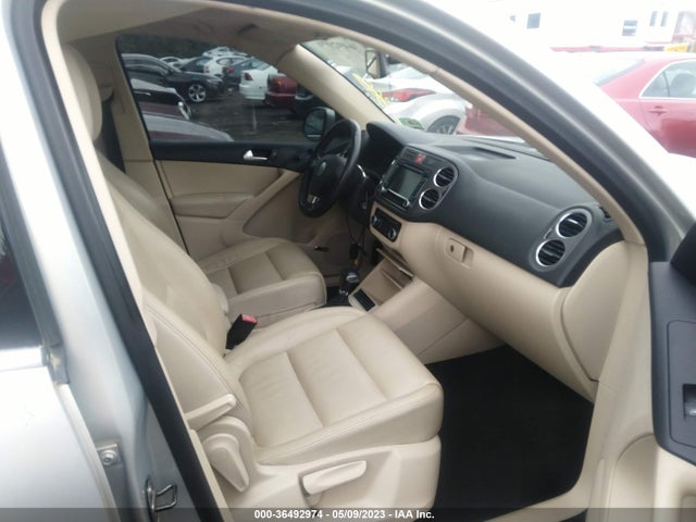 2010 VOLKSWAGEN TIGUAN SEL VIN: WVGAV7AX2AW513707
