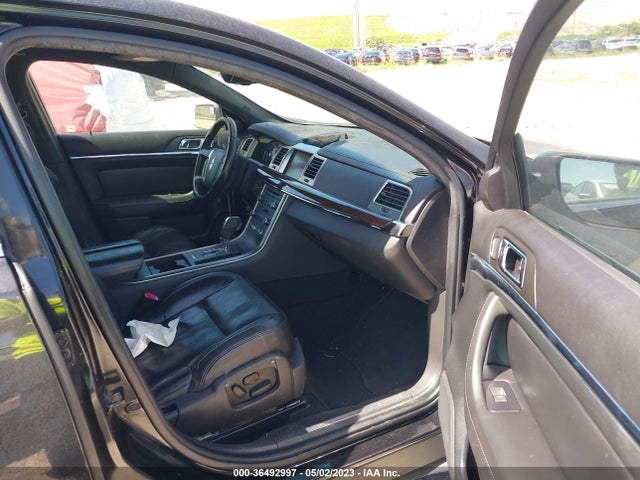 2009 LINCOLN MKS VIN: 1LNHM93R09G627013