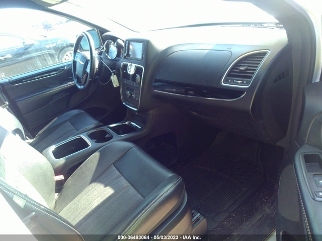 2C4RC1HG8ER336899 Chrysler Town & Country S