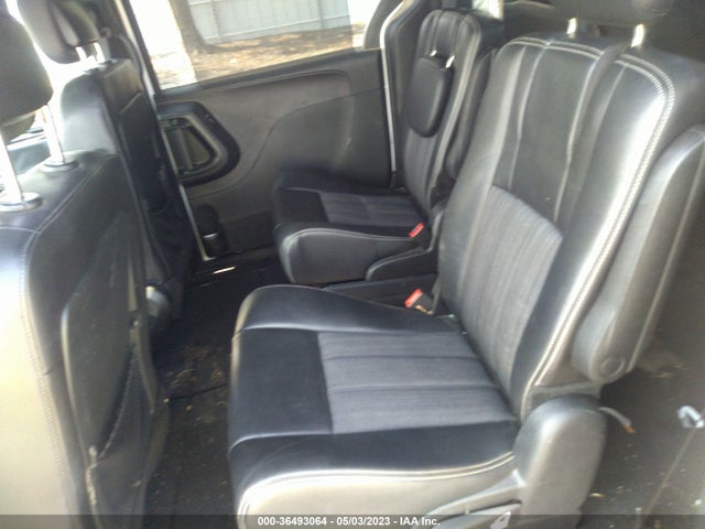 2C4RC1HG8ER336899 Chrysler Town & Country S