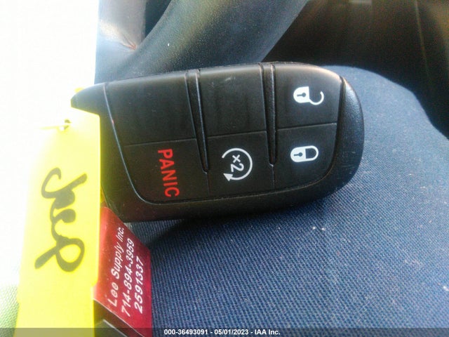 3C4NJDBB7JT485511 Jeep Compass Latitude
