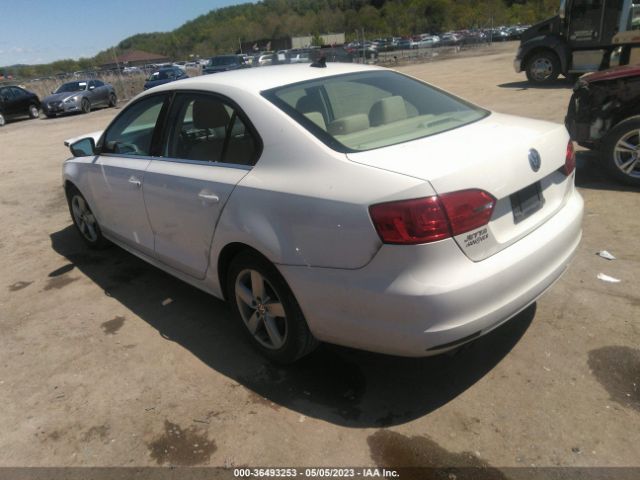 3VW3L7AJ2EM379315 Volkswagen Jetta 2.0l Tdi