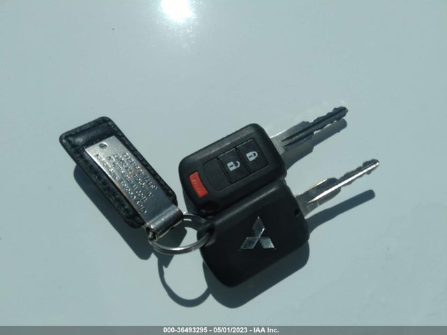 ML32A3HJ9HH005959 Mitsubishi MIRAGE ES