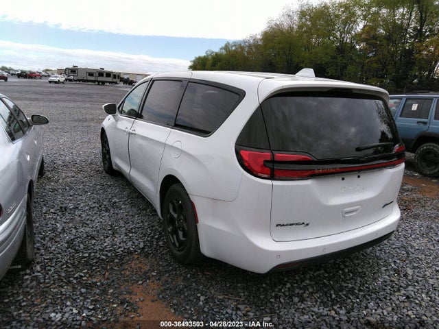2022 Chrysler Pacifica Hybrid, VIN: 2C4RC1L7XNR127395