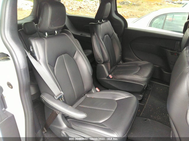 2022 Chrysler Pacifica Hybrid, VIN: 2C4RC1L7XNR127395
