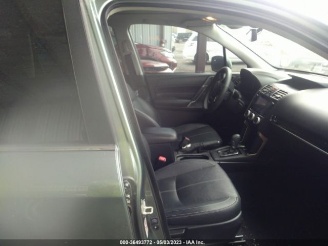 JF2SJAWC2HH586339 Subaru Forester Touring