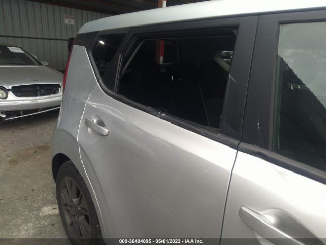 KNDJ23AUXM7795797 KIA SOUL S