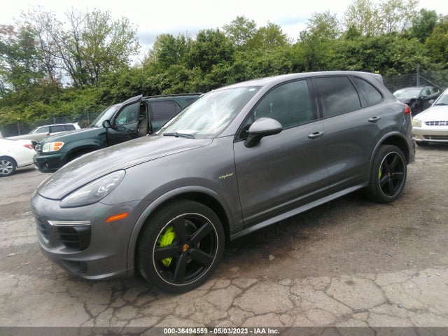 2016 Porsche Cayenne, VIN: WP1AE2A20GLA59574