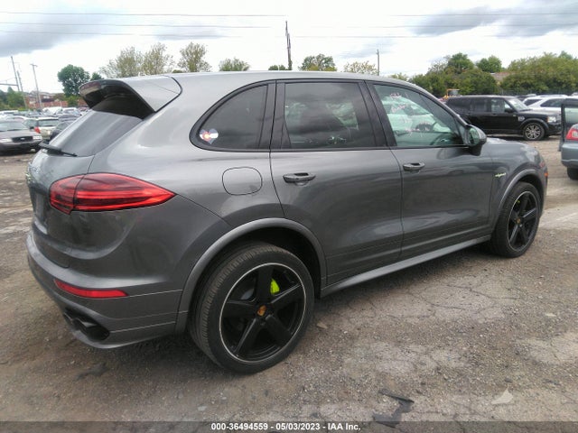 2016 Porsche Cayenne, VIN: WP1AE2A20GLA59574