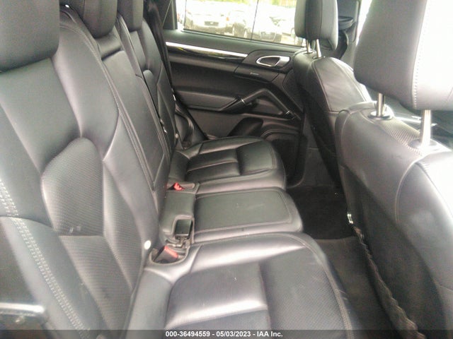 2016 Porsche Cayenne, VIN: WP1AE2A20GLA59574
