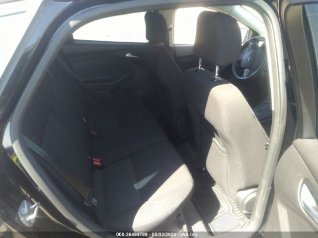 1FADP3K26GL270359 Ford FOCUS SE