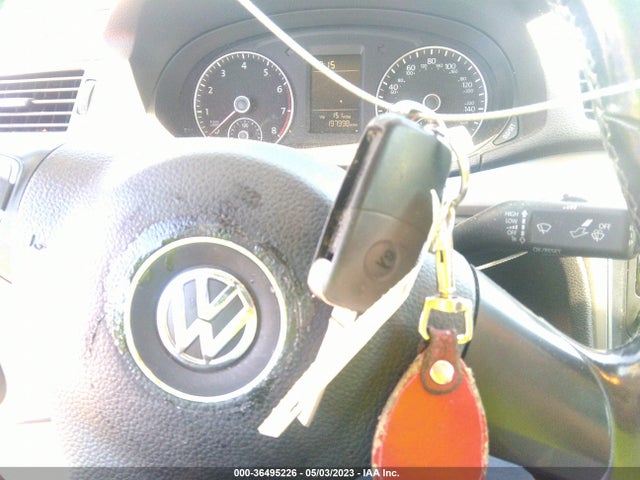 1VWAT7A30FC038944 Volkswagen Passat 1.8t Wolfsburg Ed