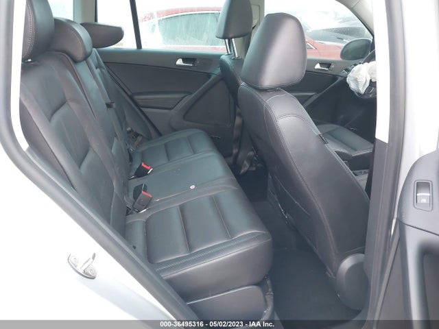 WVGVV7AXXHK022031 Volkswagen Tiguan Sel