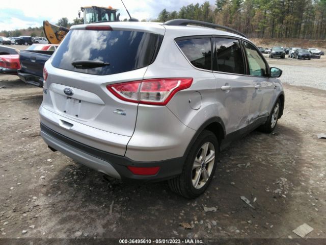 1FMCU9GX7EUA86122 Ford ESCAPE SE